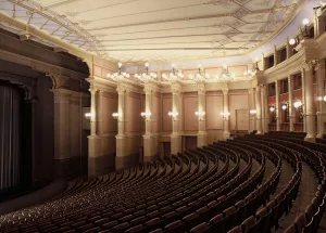 バイロイト祝祭劇場の内部　(C)Bayreuther Festspiele GmbH
