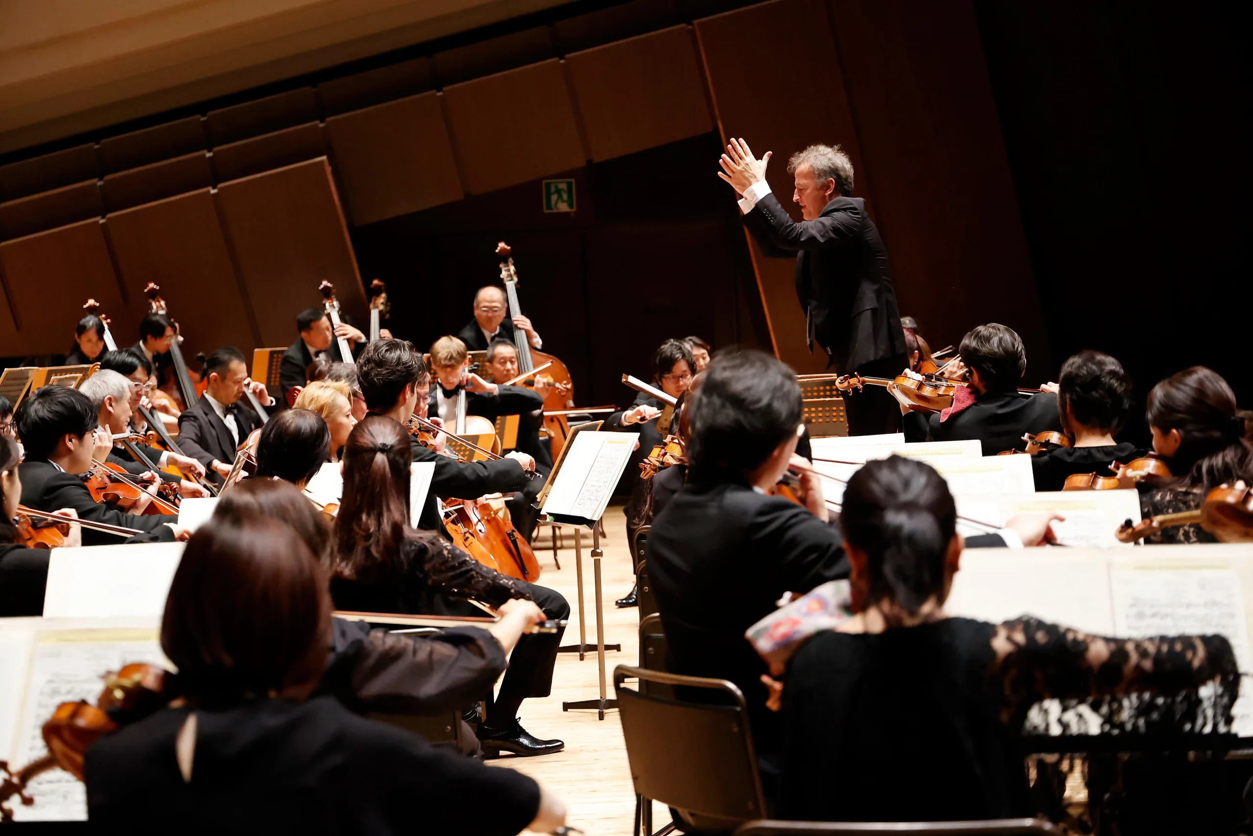 ジャン＝クリストフ・スピノジ指揮、新日本フィルハーモニー交響楽団