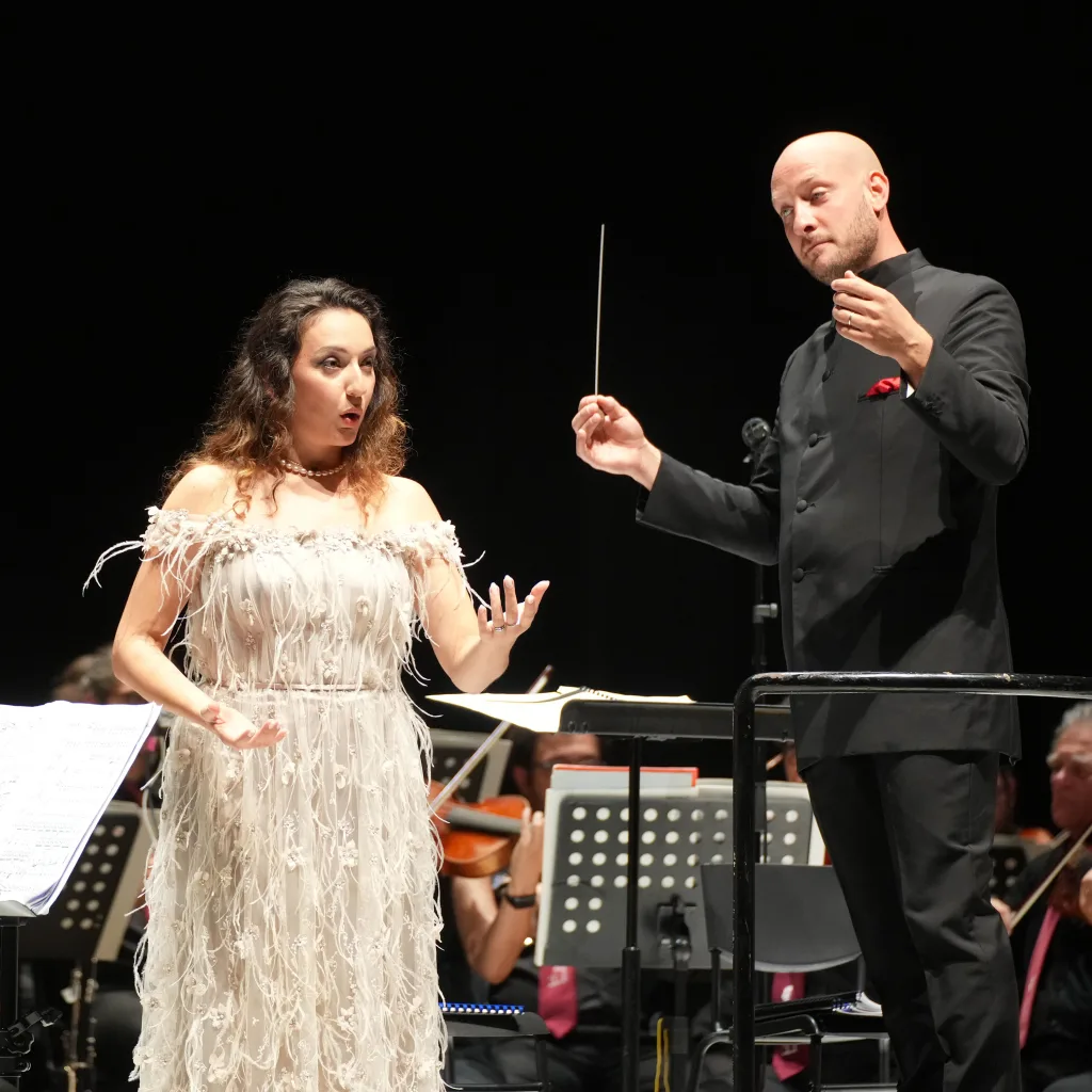 ローザ・フェオラ。指揮はセスト・クアトリーニ　（C）Rossini Opera Festival/Amati Bacciardi