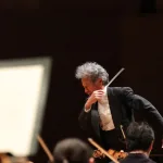 2013年から音楽監督を務めてきた指揮者の小泉和裕　撮影ヒダキトモコ