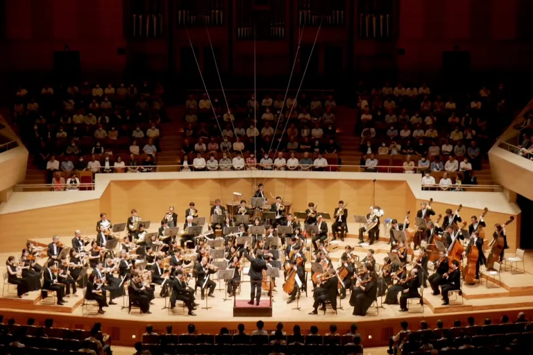都響とフルシャが7年ぶりに共演した定期への期待は大きく、チケットは完売　写真：東京都交響楽団提供