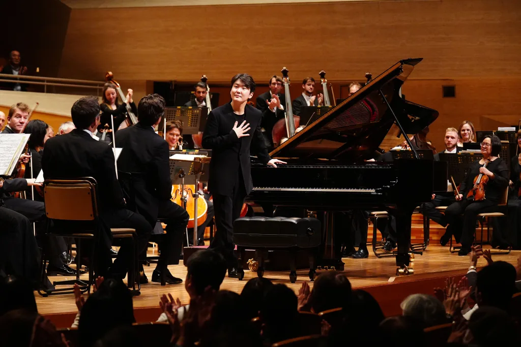 World-renowned pianist Seong-Jin Cho captivated the audience with his powerful sound emerging from a clear touch and beautifully articulated soft notes (c)Naoya Ikegami