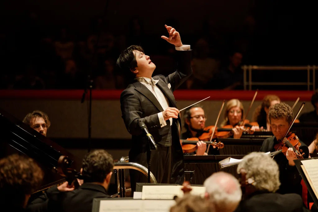 まもなくベルリン・フィル デビューも果たす山田和樹がバーミンガム市交響楽団と来日