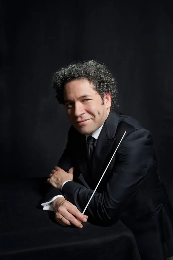今回のベルリン・フィル来日を率いるドゥダメル (C)Danny Clinch for LA Phil ※河口湖、大阪、名古屋ともに完売