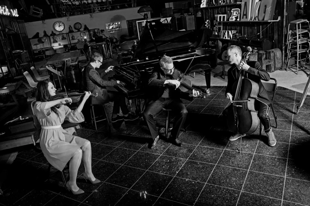 フォーレ四重奏団(写真)を軸に多彩な共演者、多様な内容で期待を集めるTOPPANホールの祭典