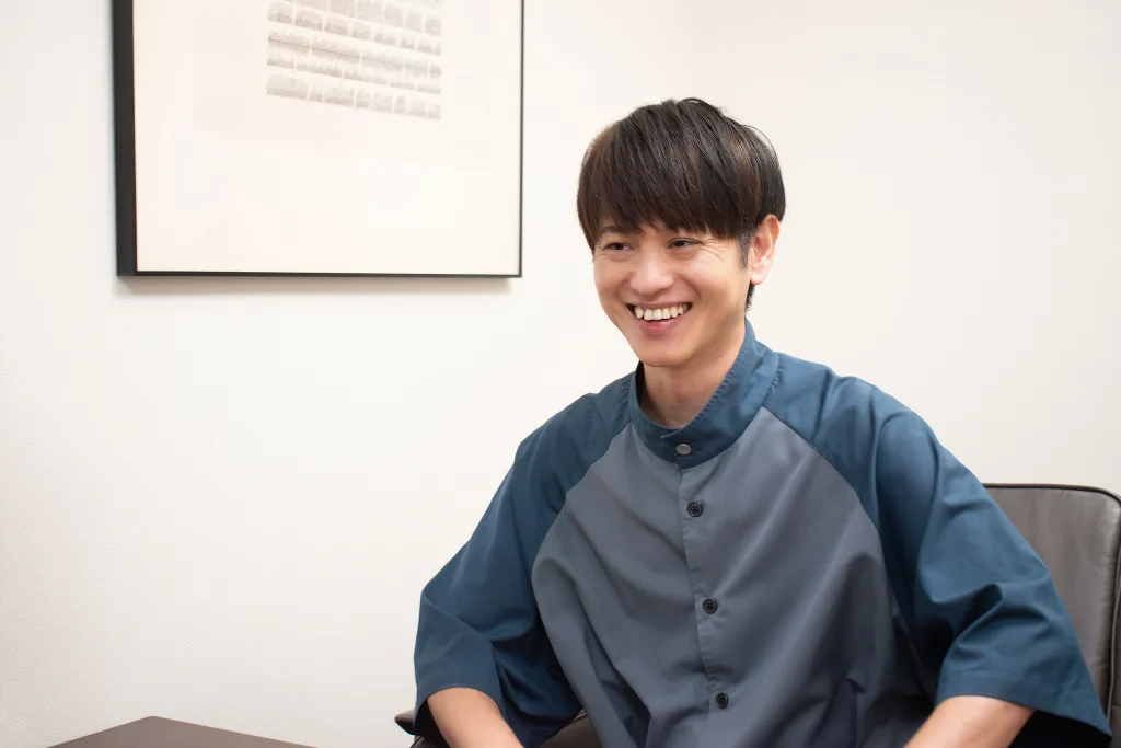 ショパンについての思いを語る加耒徹