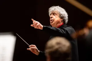 チェコ・フィルハーモニー管弦楽団の首席指揮者・音楽監督セミヨン・ビシュコフが登場(C)Naoya Ikegami