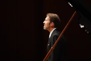 レイフ・オヴェ・アンスネスが、ロマン派のピアノ音楽の一つの潮流を示すプログラムを披露した (c)Junichiro Matsuo