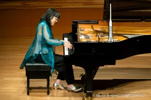 内田光子がベートーヴェン最後の3つのソナタを演奏するスペシャルなプログラムを披露した