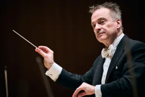 ジョナサン・ノットが東京交響楽団音楽監督としての最後のオペラに選んだのは、初演から100年の節目を迎えるラヴェルの「子どもと魔法」 ©平舘平/TSO