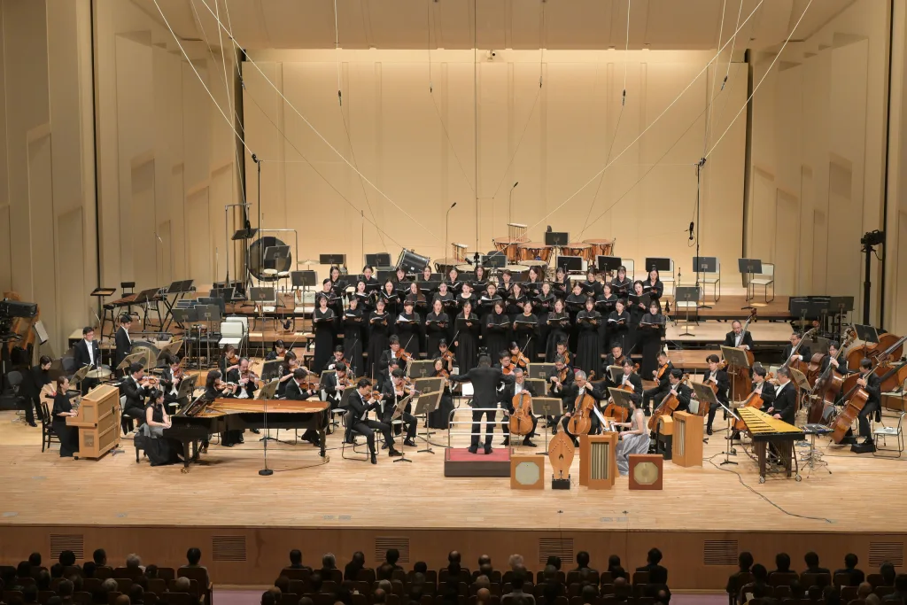 メシアン「神の現存の3つの小典礼」のピアノ独奏を小菅優が、オンド・マルトノ独奏は大矢素子が務めた　写真提供：NHK交響楽団