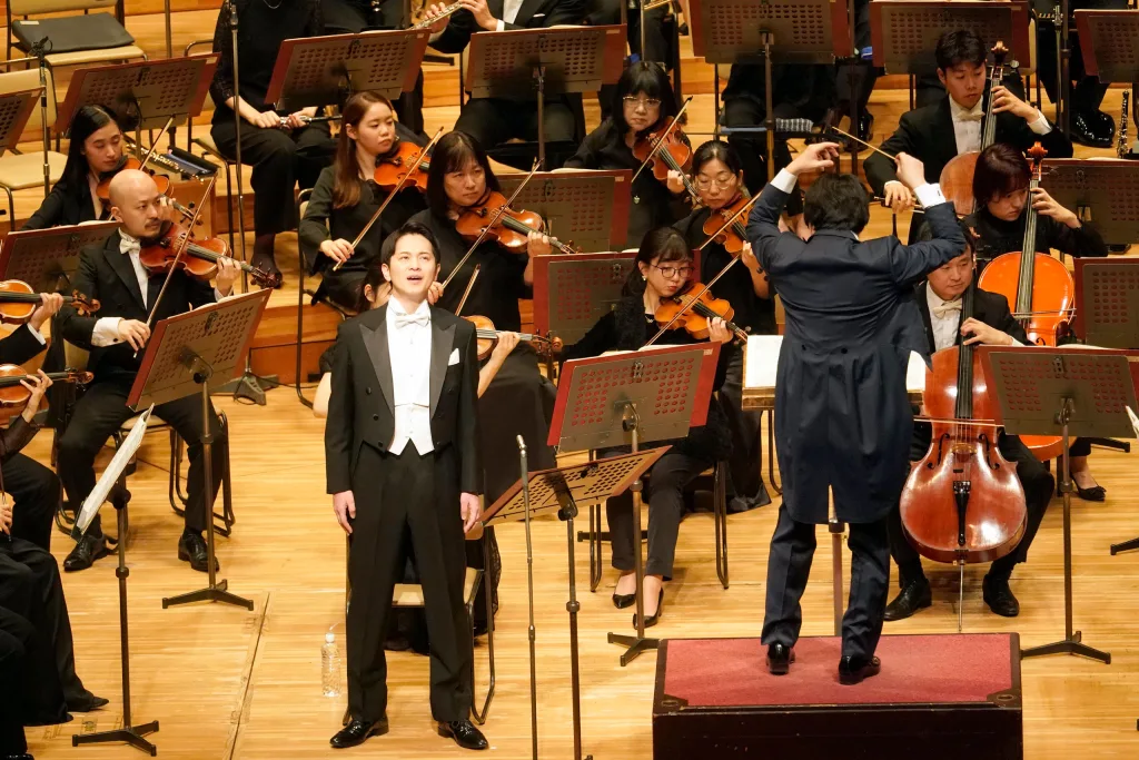 加耒徹のバリトンは端正で格調高い語りを思わせた　（C）山口敦