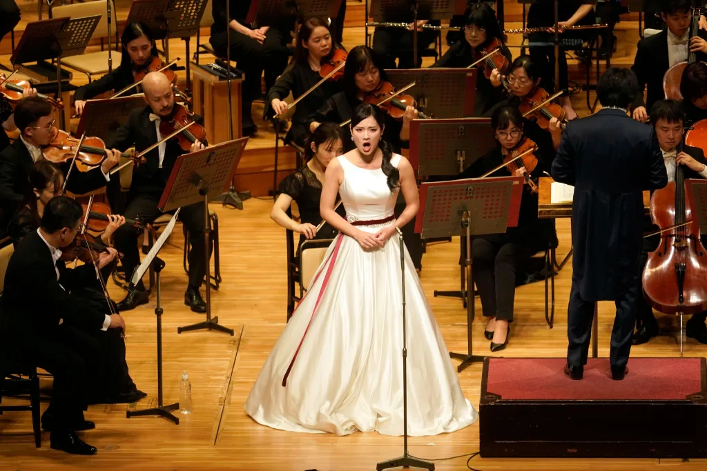 ソプラノの熊木夕茉が輝くばかりの高音を聴かせた　（C）山口敦