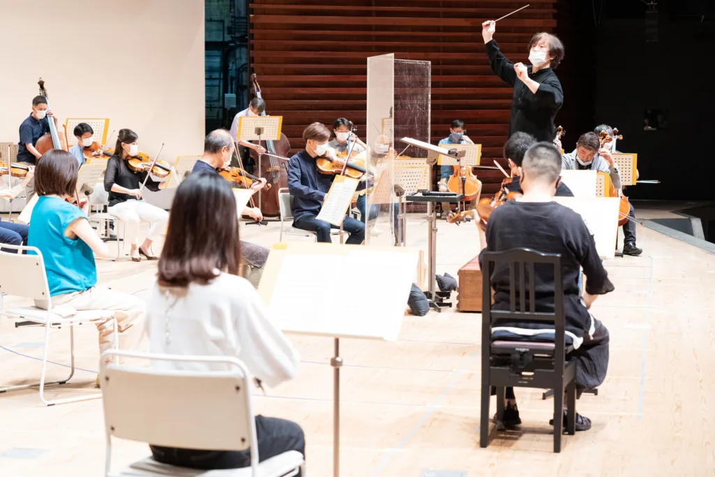 演奏会が軒並み中止となったコロナ禍で大野和士＆都響が行った「演奏会再開に備えた試演」 (C) Rikimaru Hotta／提供：東京都交響楽団