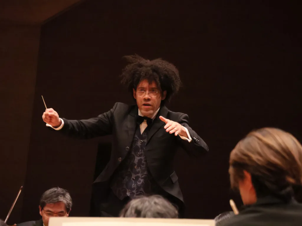 エル・システマ出身の指揮者、ラファエル・パヤーレが5年ぶりにN響定期に登場　写真提供：NHK交響楽団
