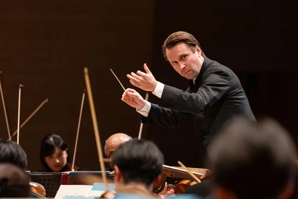 ハンヌ・リントゥの代役で読響定期に初登場したピエタリ・インキネン　©読売日本交響楽団 撮影＝藤本崇