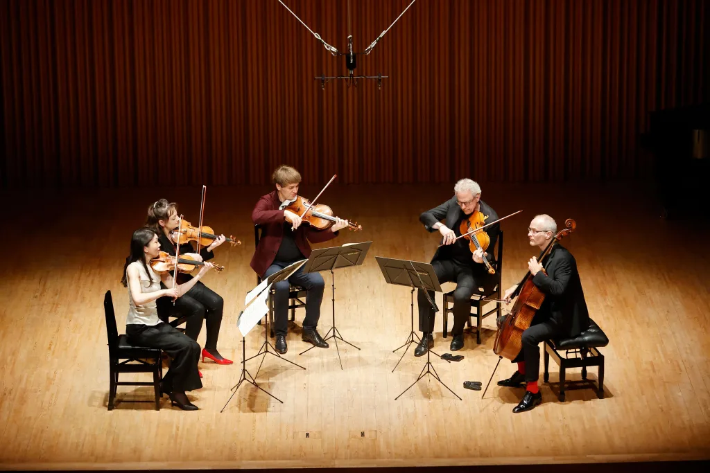 日下紗矢子＆フォーレ四重奏団によるスリリングな競演　(C)大窪道治 写真提供：TOPPANホール