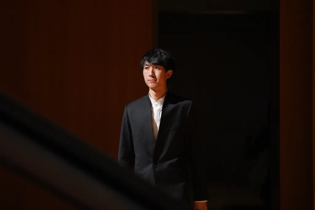 第19回ショパン国際ピアノ・コンクールの覇者エリック・ルーがオール・ショパンプログラムを披露した　©松尾淳一郎／提供：ジャパン・アーツ