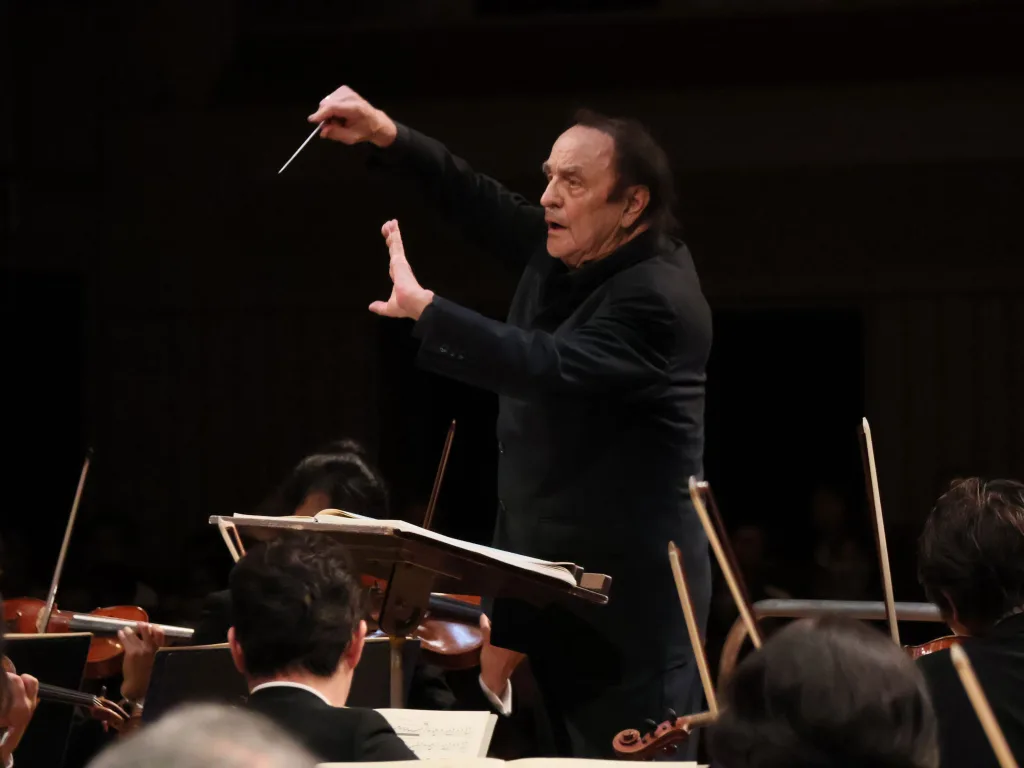 8年ぶりにN響定期の指揮台に立ったデュトワ　写真提供：NHK交響楽団