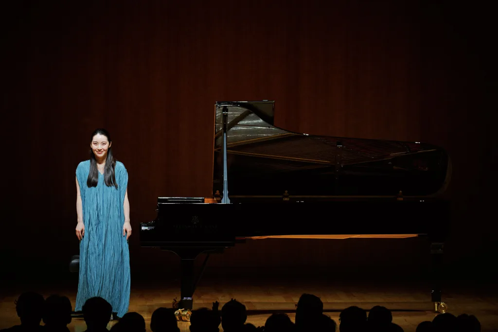 リストのピアノ・ソナタでは、難曲に物怖じしない大胆な踏み込みが頼もしい演奏を披露した　©Fumito