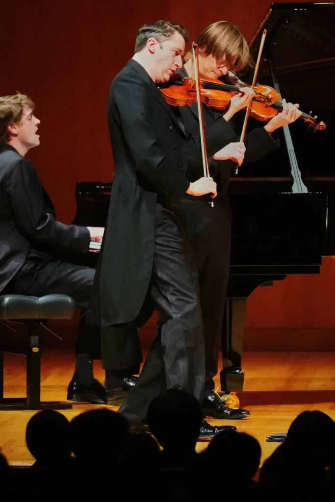 ノア・ベンディックス＝バルグリー（前方）とセバスティアン・ギュルトラー（後方）(c)Fumito