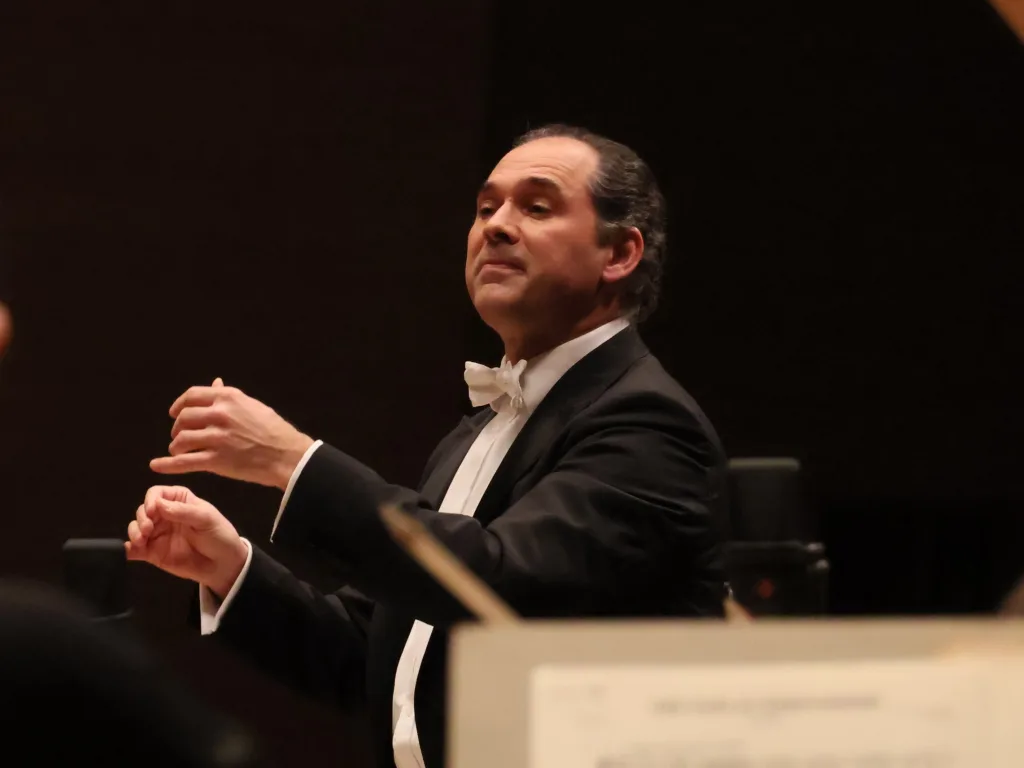 恒例のN響1月定期に登壇するソヒエフ　写真提供：NHK交響楽団