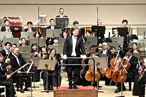 ダニエーレ・ルスティオーニが、ヴェルディとワーグナーの歌劇から管弦楽名曲集を披露した