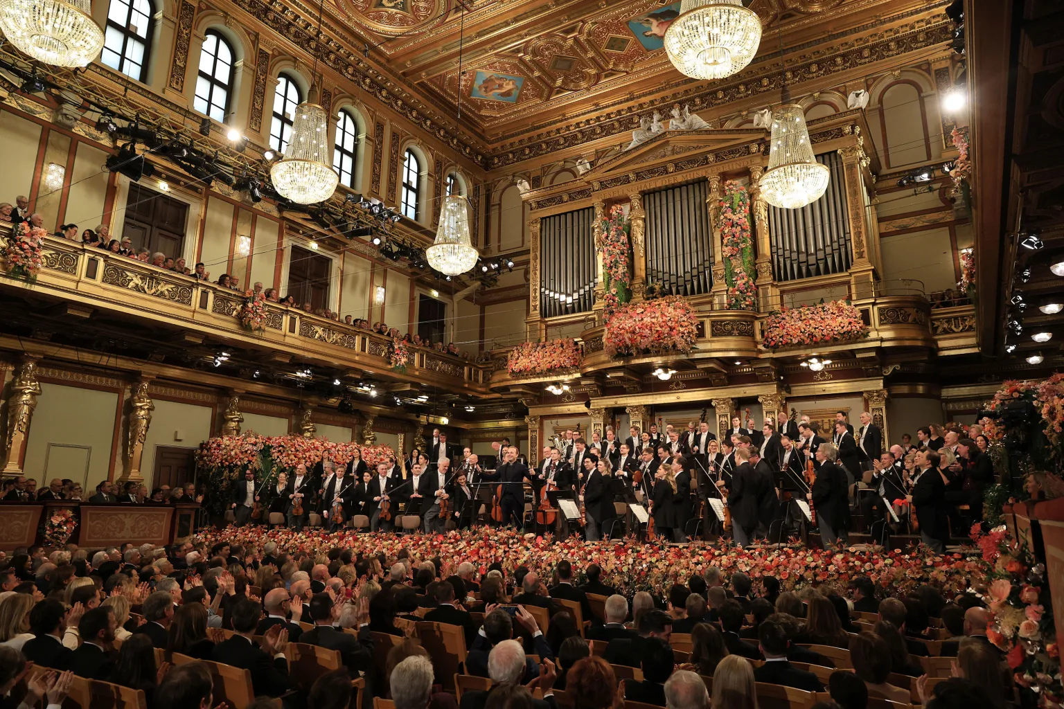 黄金のホールと呼ばれるウィーンのムジークフェラインで開催されるウィーン・フィルのニューイヤー・コンサート　© Dieter Nagl