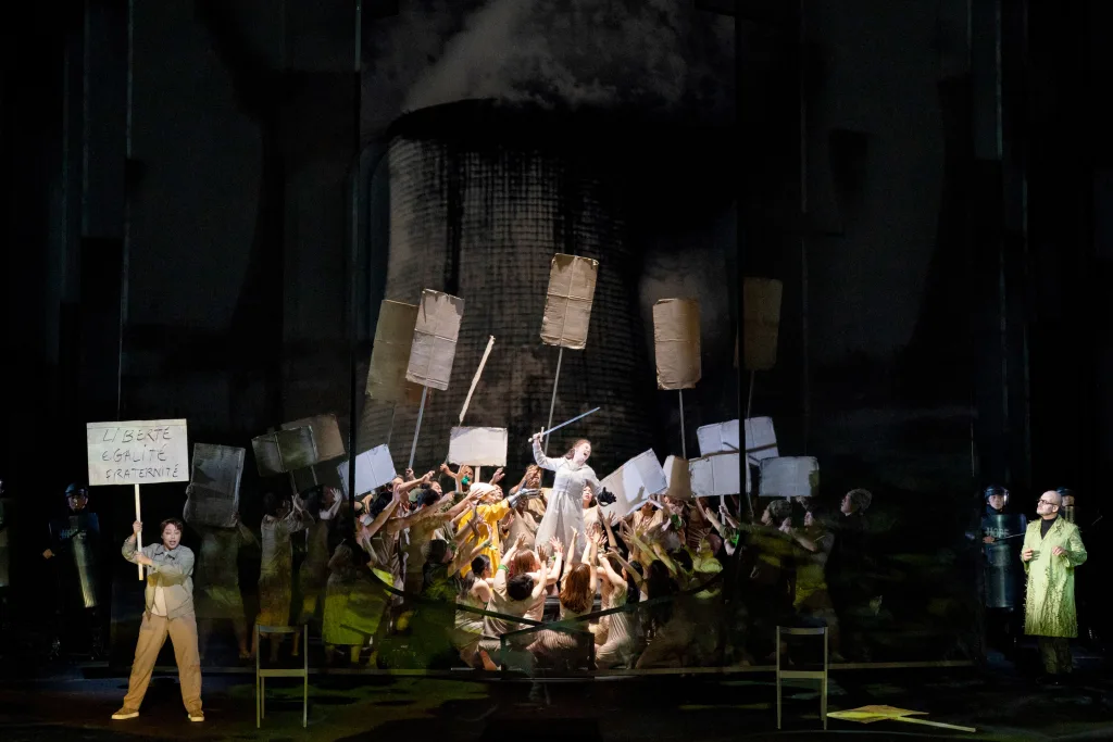 多和田葉子の台本に細川俊夫が作曲した意欲作、「ナターシャ」 撮影：堀田力丸 提供：新国立劇場