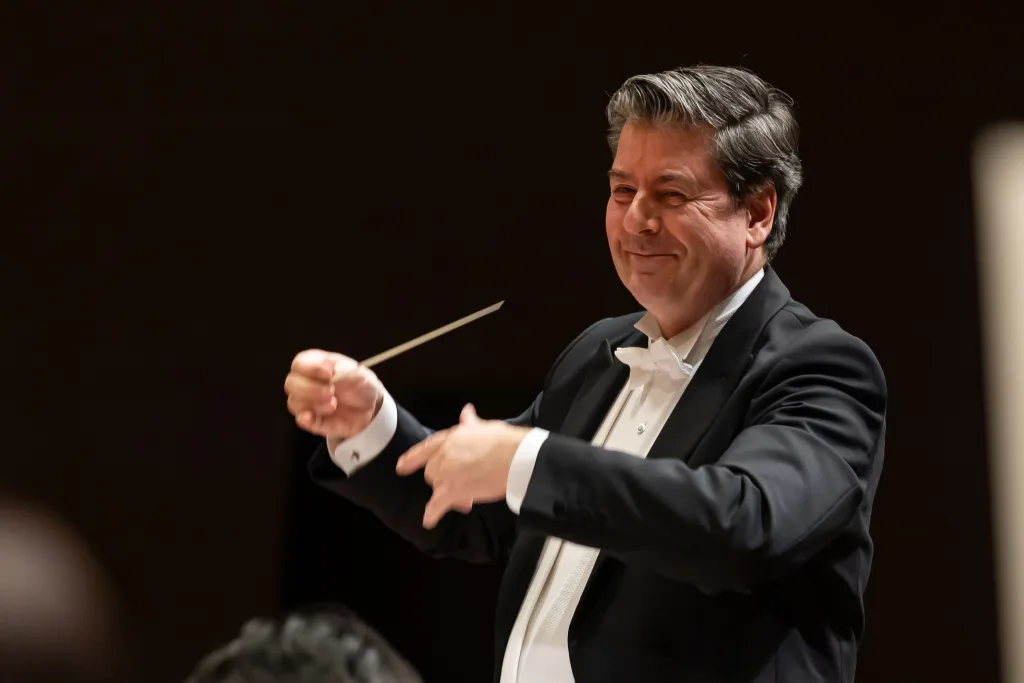 ヴァイグは、暖かな音色と緻密な声楽の扱いで「ドイツ精神について」を美しく再現した©読売日本交響楽団 撮影＝藤本崇