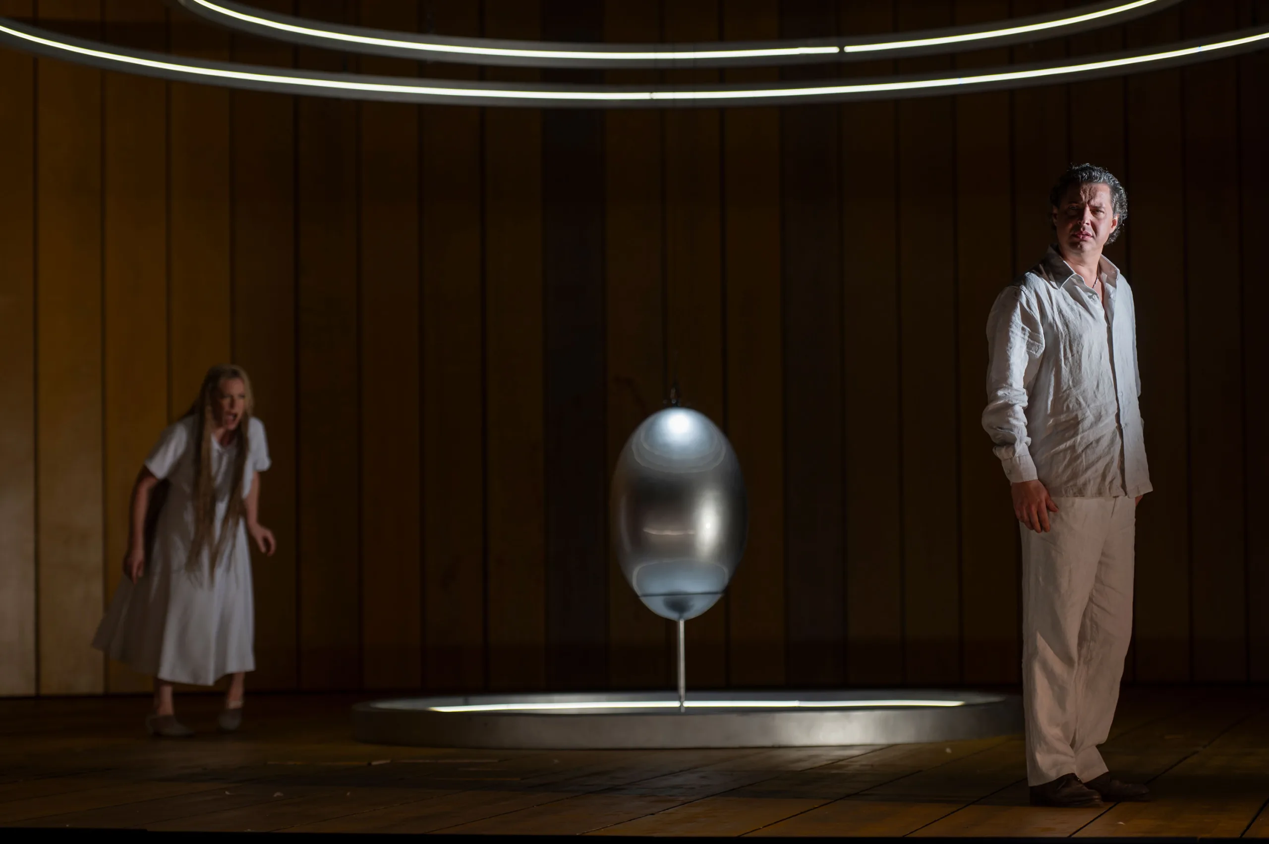 ローエングリン（コルチャック）とエルザ（ホロウェイ） (C) Fabrizio Sansoni