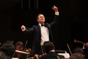 ハンガリー出身の指揮者、ゲルゲイ・マダラシュが登場 写真提供:NHK交響楽団