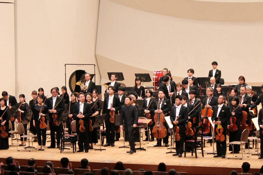 和田一樹と新日本フィル　写真提供＝なかのZEROホール