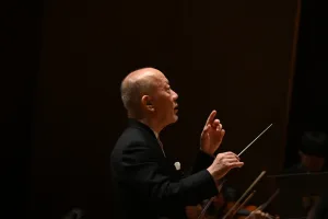 指揮者の久石譲　©TERASHI Masahiko　※写真は2月28日（土）の同内容公演より