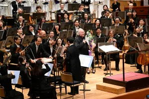 エリアフ・インバルが90歳の誕生日に都響の指揮台に立った 提供:東京都交響楽団 /(c)藤本史昭