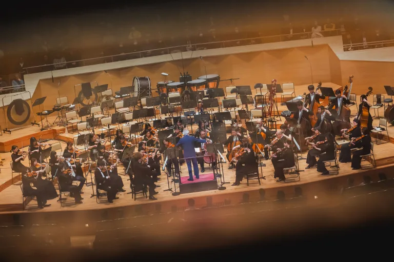 第58回東京定期に音楽監督の尾高忠明が登場。オール・エルガー・プログラムを披露した　©kenichi Kurosaki