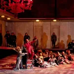 エミリオ・サージ演出　ヴェルディ：オペラ「リゴレット」　撮影：堀田力丸　提供：新国立劇場