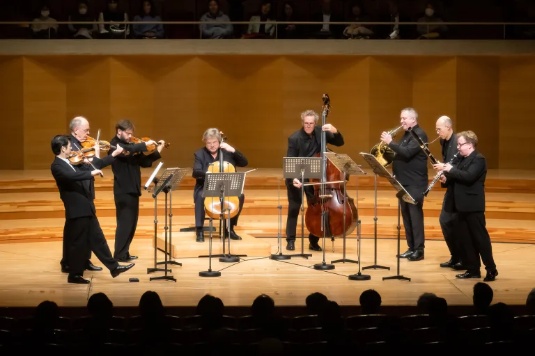 ベルリン・フィル八重奏団。並びの両端に立った樫本大進とヴェンツェル・フックスがアンサンブルを引っ張った　©︎池上直哉