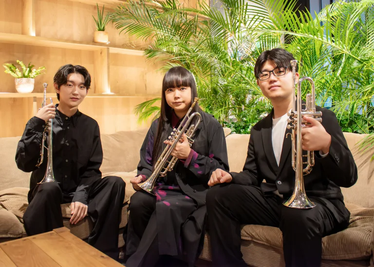 （左から）児玉隼人、松井秀太郎、西村大地