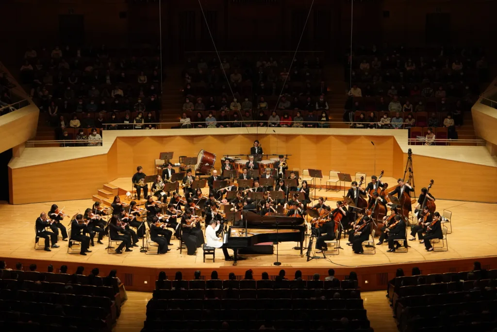 ショパンのピアノ協奏曲第1番。下野竜也の指揮のもと、歌うべきところを十分に歌うオーケストラとソロとの音量バランスが絶妙だった　©Junichiro Matsuo