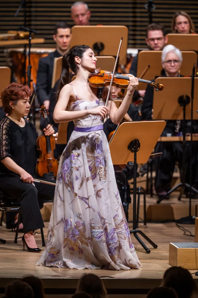 ホーネックとは過去にベートーヴェンの協奏曲を録音している　(C)Chris Lee