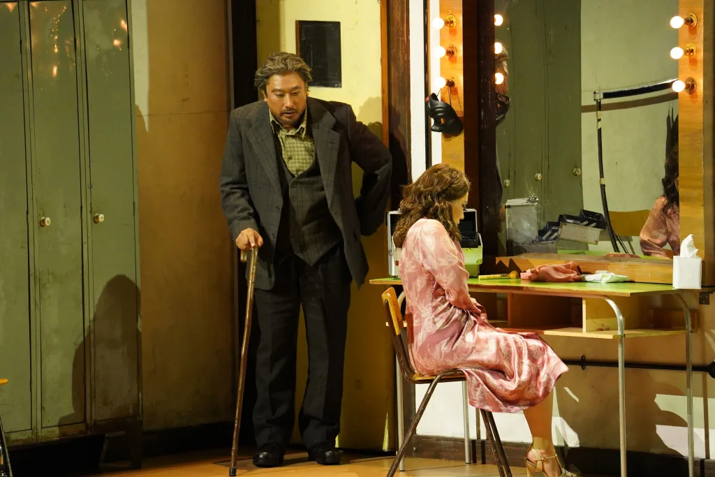 トニオ（今井俊輔）とネッダ（イ・スンジェ）　写真提供：公益財団法人東京二期会　撮影：寺司正彦