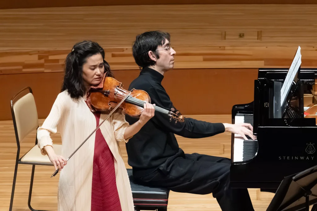 庄司紗矢香とジャンルカ・カシオーリのデュオ・リサイタル　©︎千葉秀河／提供:ジャパン・アーツ