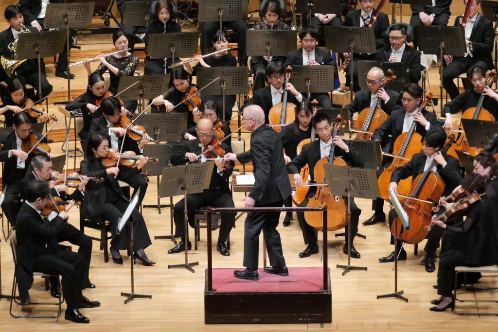 シベリウスの交響曲第1番。静かに始まった冒頭から一転、主部は全オーケストラがダイナミックに響いた　提供：東京都交響楽団