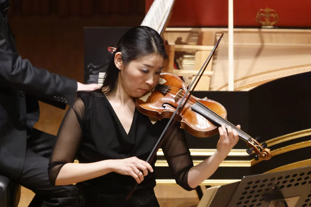 平崎真弓のリズムには生き生きとした生命力と独特なスウィング感があった（ｃ）大窪道治　写真提供：TOPPANホール