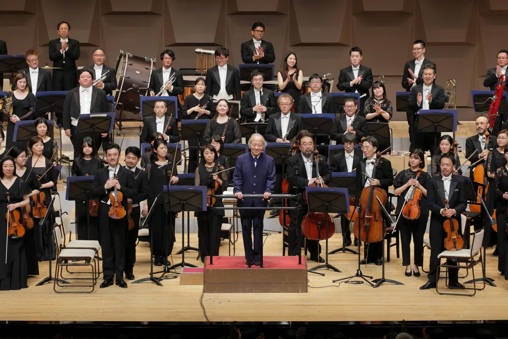 尾高尚忠の交響曲第1番で熱演を披露し、聴衆を魅了した　（C）飯島隆