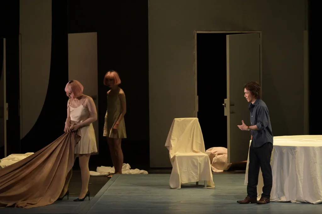 楽曲と中村蓉のダンスが素晴らしくシンクロしていた　写真提供：公益財団法人東京二期会　撮影：寺司正彦