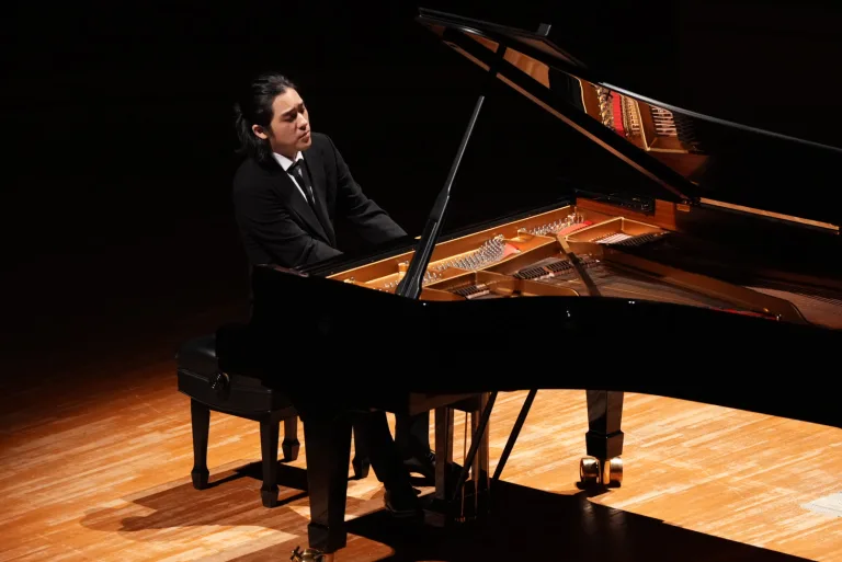 イム・ユンチャンが、当初の発表から変更してシューベルトとスクリャービンのソナタを披露した　©Junichiro Matsuo