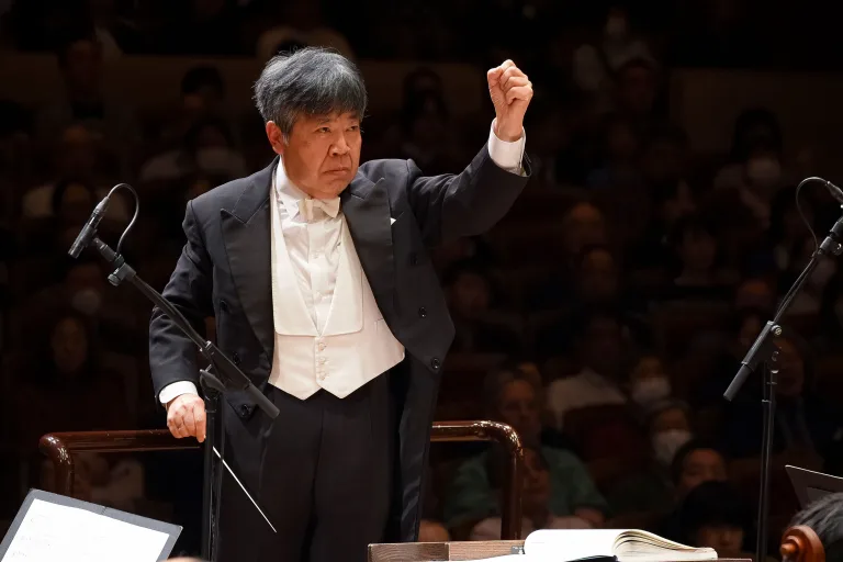 東京シティ・フィルの常任指揮者、高関健が、創立50周年記念特別演奏会でマーラーの第2番「復活」を披露した　(c)K.Miura