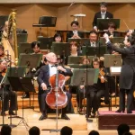 京都市交響楽団創立70周年とサントリーホール開館40周年を記念して、沖澤のどか&京響と堤剛が矢代秋雄のチェロ協奏曲で初共演した　撮影：池上直哉 提供：サントリーホール